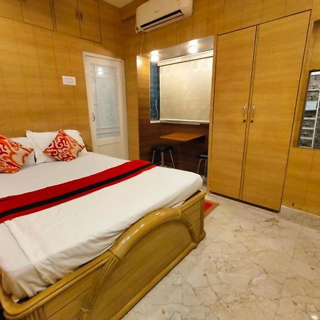 กอลโลลินี โกลกาตา Bed & Breakfast ภายนอก รูปภาพ